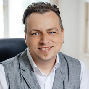 Marek Hering